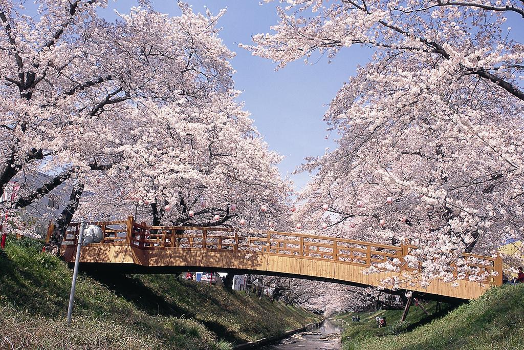 Hotel Kaze no Tani no Iori Gamagori Exterior foto
